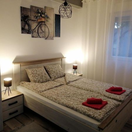 Apartman Petres Sombor Zewnętrze zdjęcie